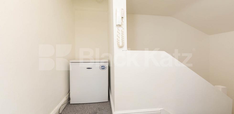 Newly refurbished one bed within a large victorian house in Maida Vale.  Sutherland Avenue, Maida Vale